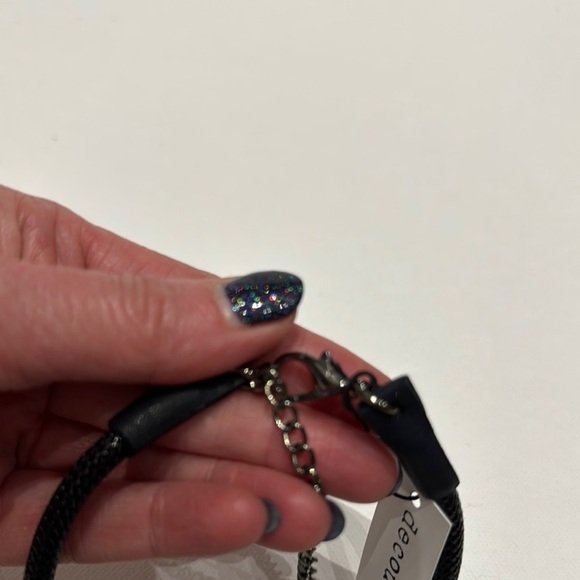 Elegant Blue and Cream Beaded Necklace - Picture 2 of 7